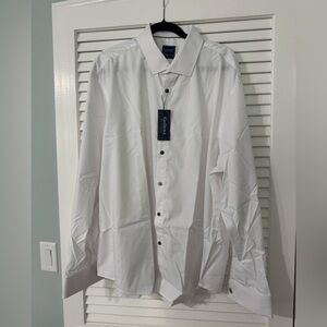 New with tags men’s dress shirt